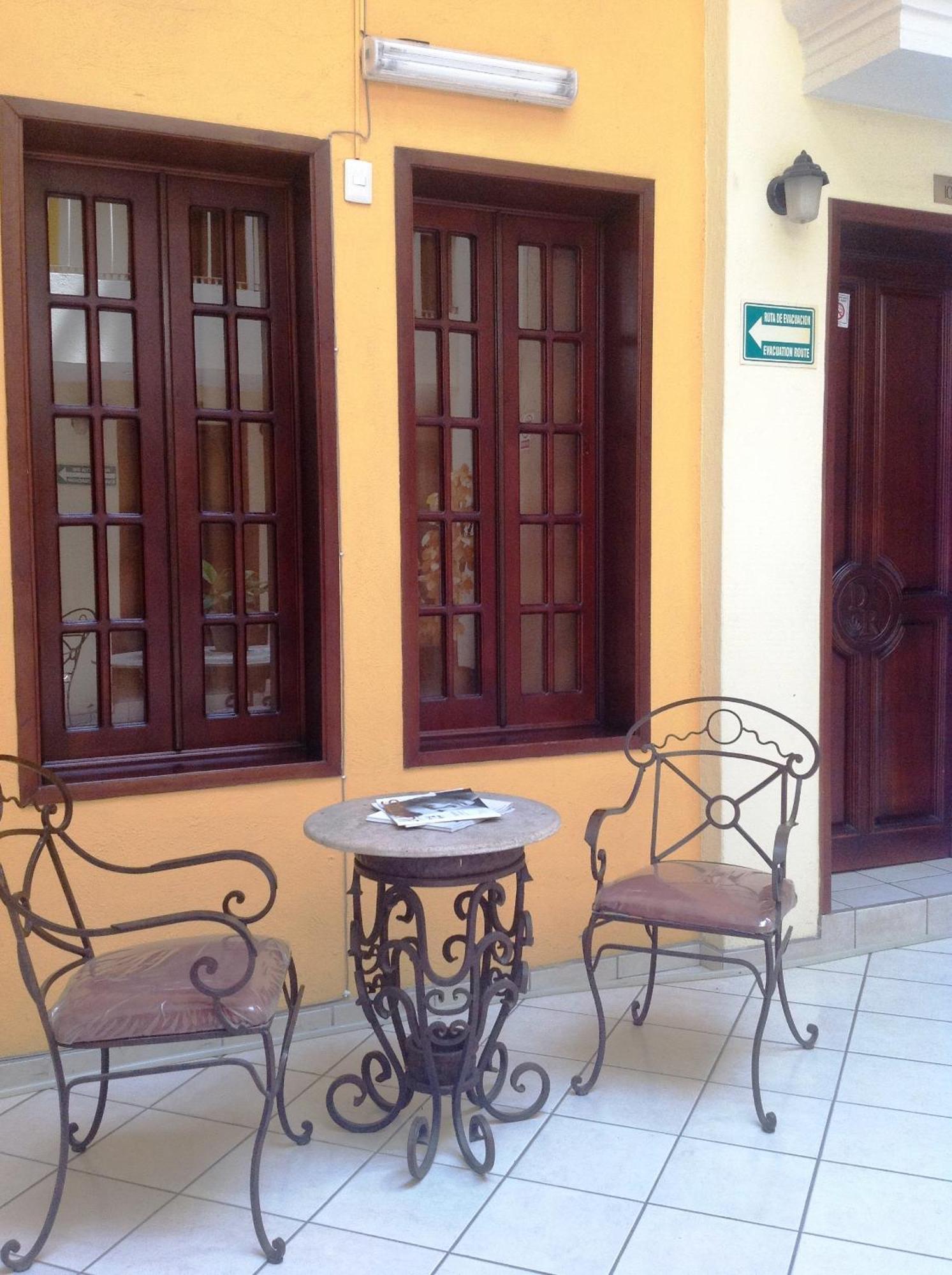Plaza Jardin Hotel Tequila Exterior photo